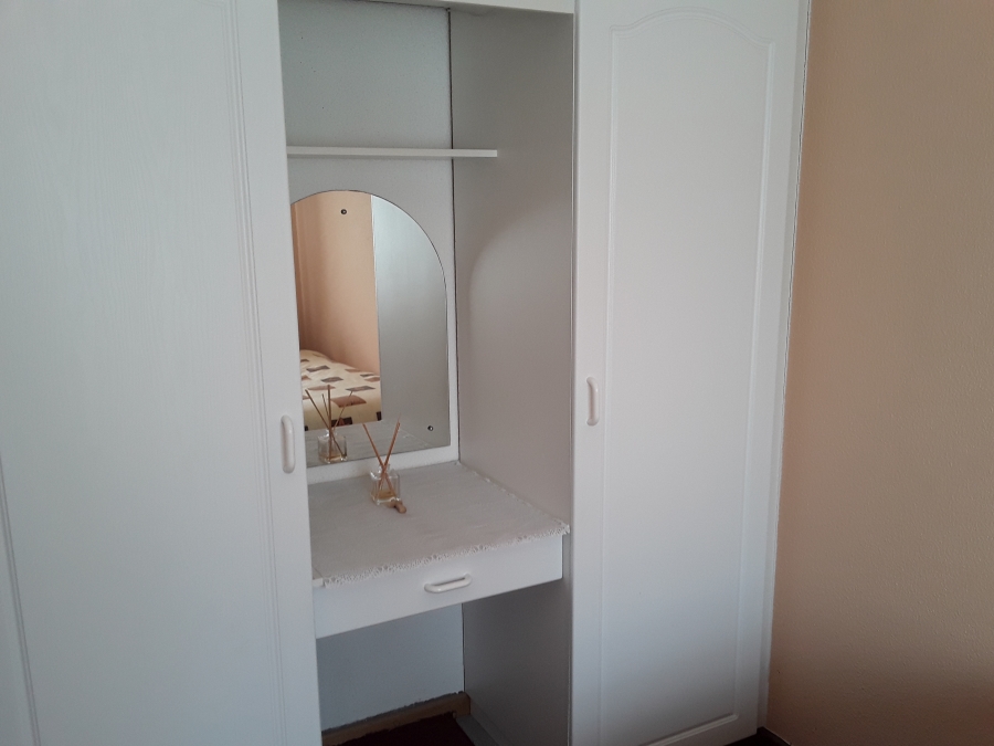 To Let 3 Bedroom Property for Rent in Somerset Park Western Cape